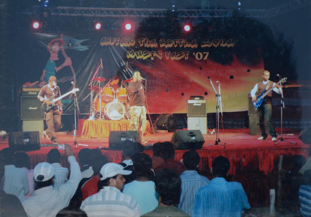 Playing with WhitenoiZ in Bangalore in 2007